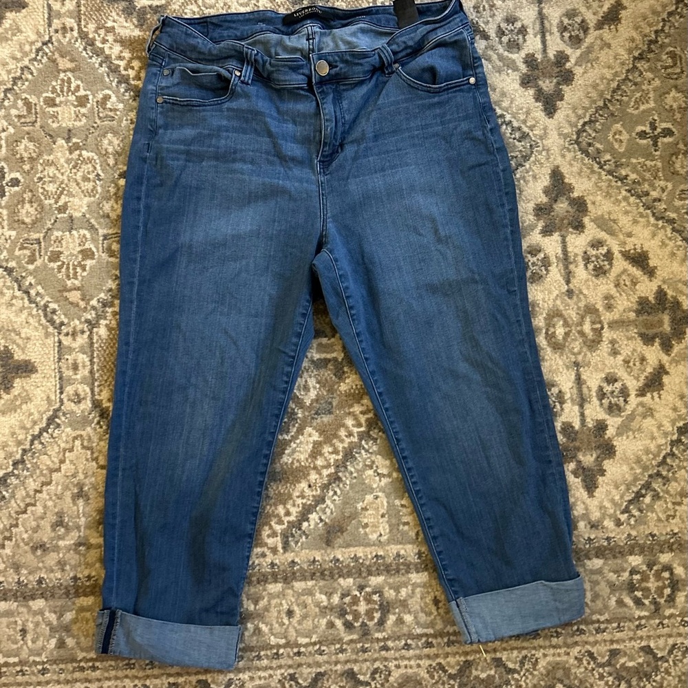 Liverpool Cuffed Capri size 20 preloved.